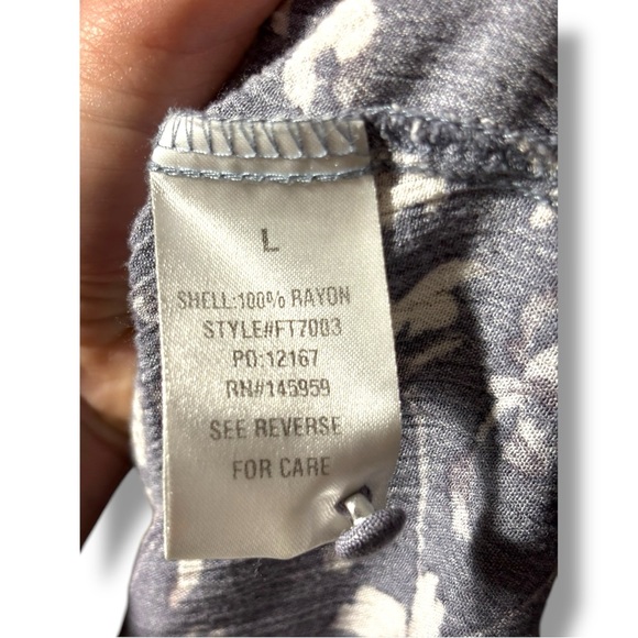 Dress Forum Free People Gray/Purple Blouse with Bishop Sleeves and Relaxed Fit - Picture 8 of 16